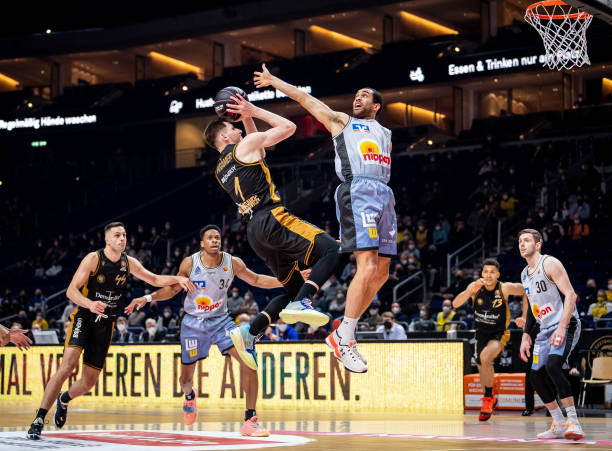 迅速打破对 迅速打破对